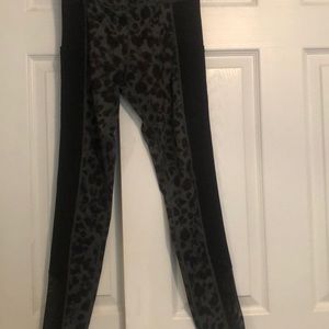 Leopard print leggings